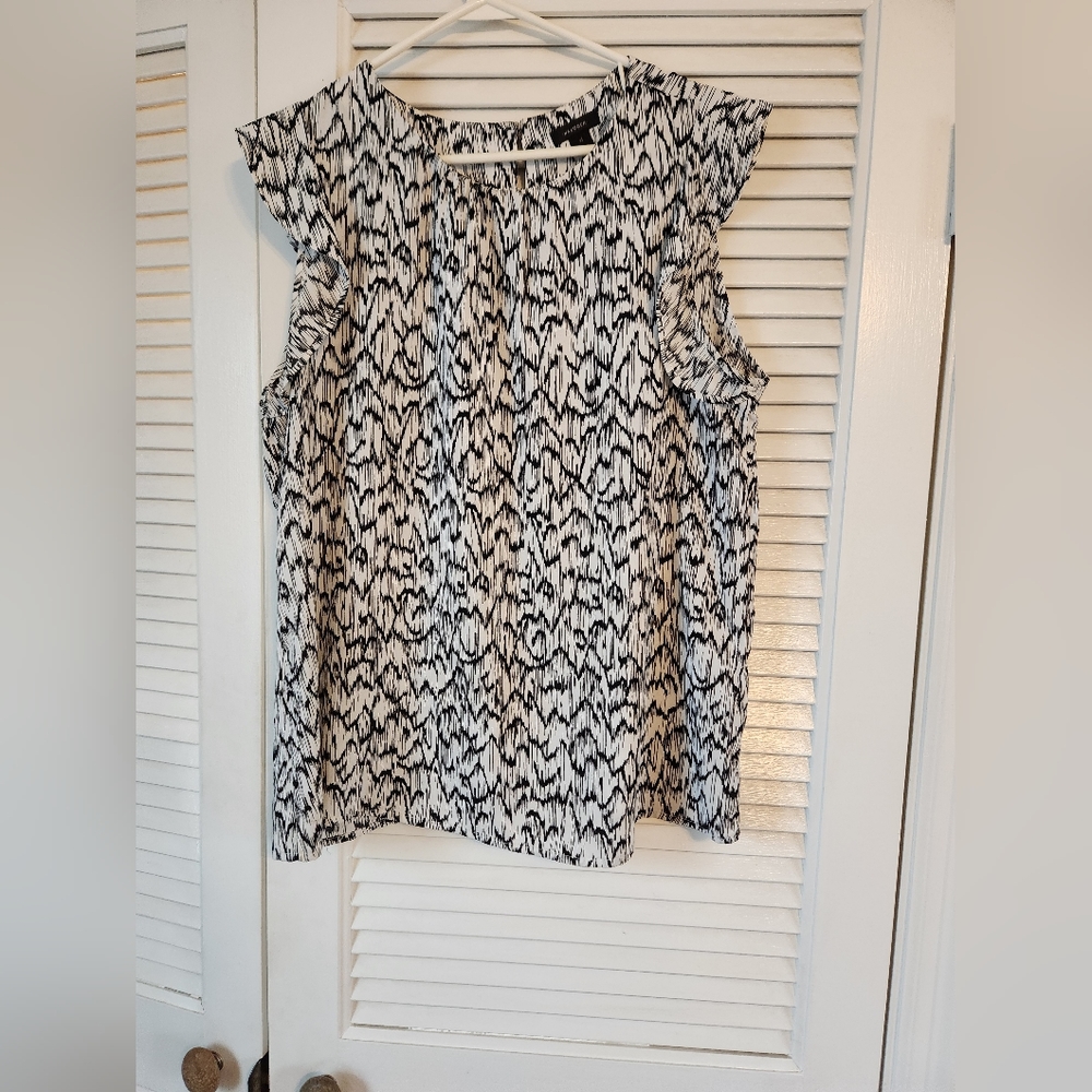 Halogen Size XL white/black blouse